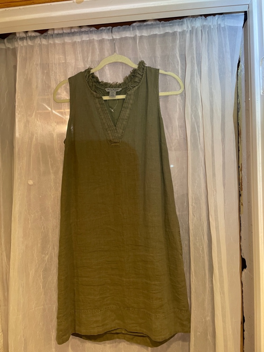 Tommy Bahama Olive Green Sleeveless Ruffle-Trim V-Neck Midi Dress